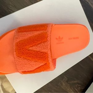 NWT Adidas x Ivy Park Orange Slides